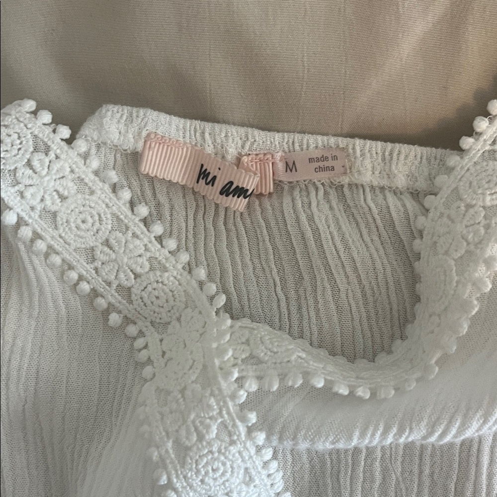 Francesca's Collections White Lace Camisole - Picture 3 of 4